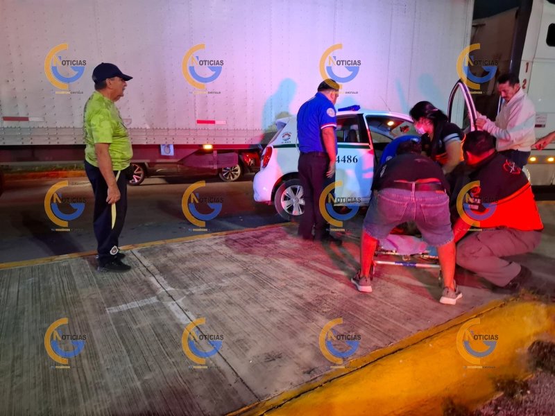 Taxista se salva de ser aplastado por tráiler en avenida Chacmol