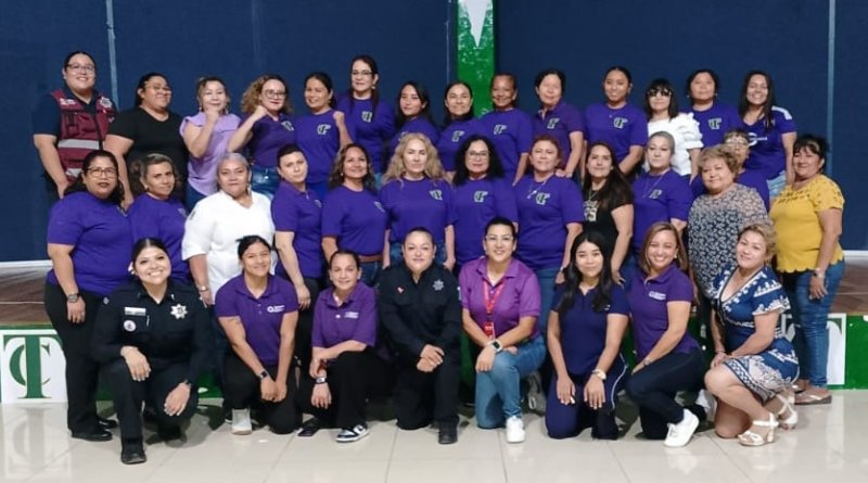 Taxistas de Cancún reciben capacitación sobre defensa en taller exclusivo para mujeres