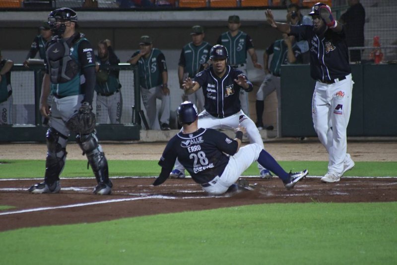 Tigres pega primero