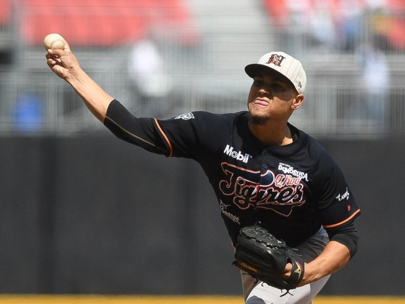 Tigres presume a los campeones individuales de ponches y robos de base