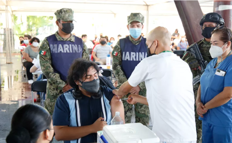 Todo Quintana Roo estará vacunado contra COVID en diciembre