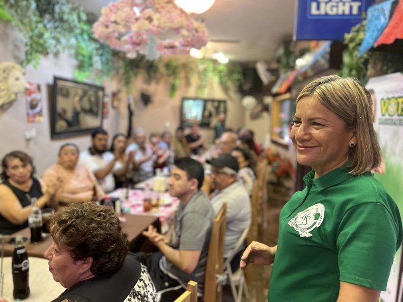 TODOS LOS TAXISTAS CONCESIONARIOS DE TIZIMÍN, YUCATÁN; CON RUTH SALAZAR Y LA “PLANILLA VERDE”