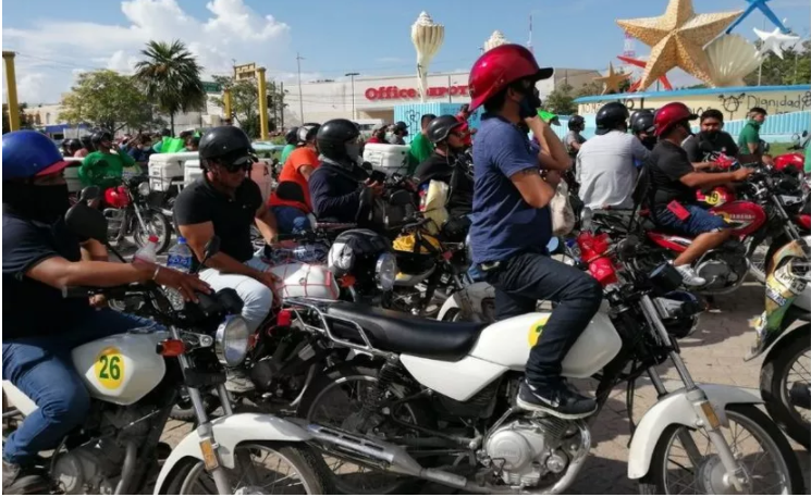 Tortilleros se manifiestan en las calles de Cancún por incremento de insumos