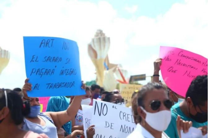 Trabajadores de Cancún protestan en contra de iniciativa de crédito de nómina