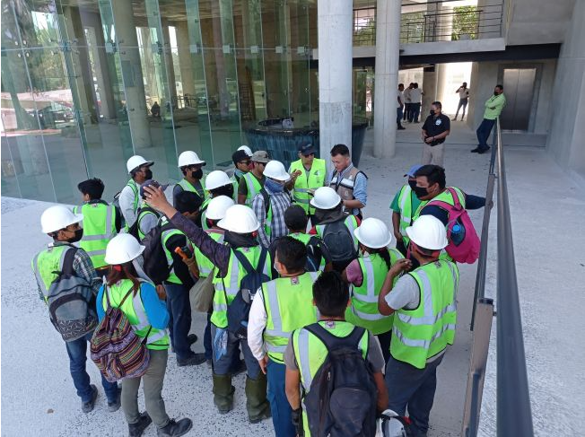 Trabajadores del tramo 5 del Tren Maya protestan por incumplimientos salariales