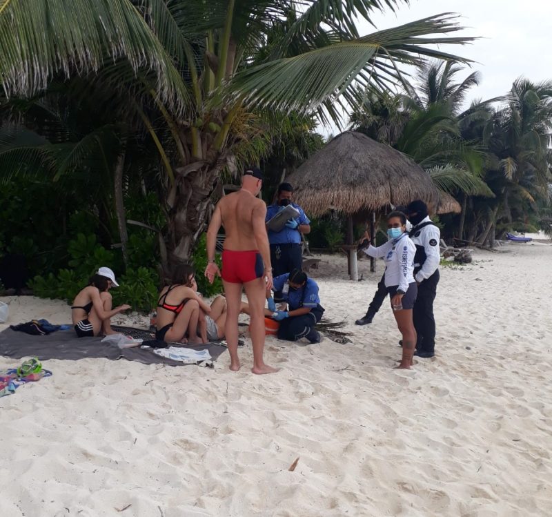 Turista sueca es picada por un mantarraya en Tulum