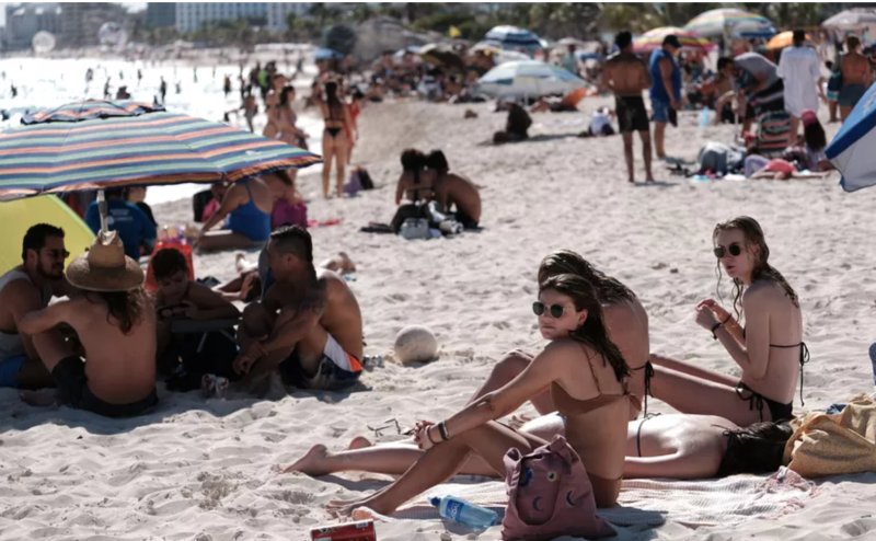 Turistas de Canadá vuelven a Cancún