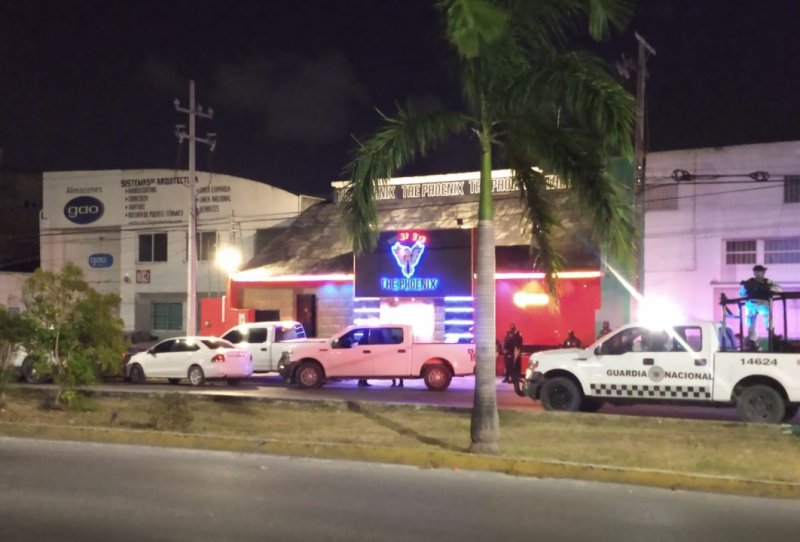 UN CLIENTE SE LA LLEVÓ Y NADIE LA VOLVIÓ A VER: Catean bar ‘The Phoenix’ en Cancún luego de la desaparición de una bailarina