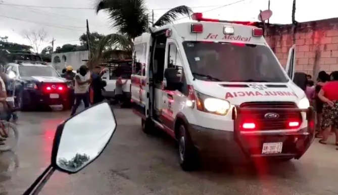 Un Hombre recibe fuerte descarga eléctrica en la manzana 234 de Cancún