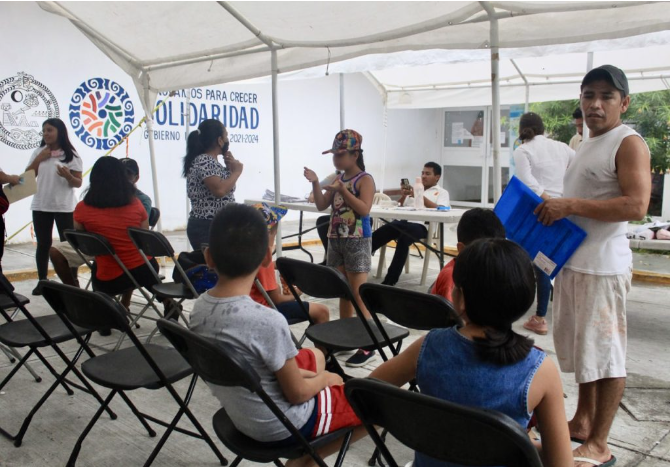 Vacunan a adolescentes y niños de Puerto Aventuras