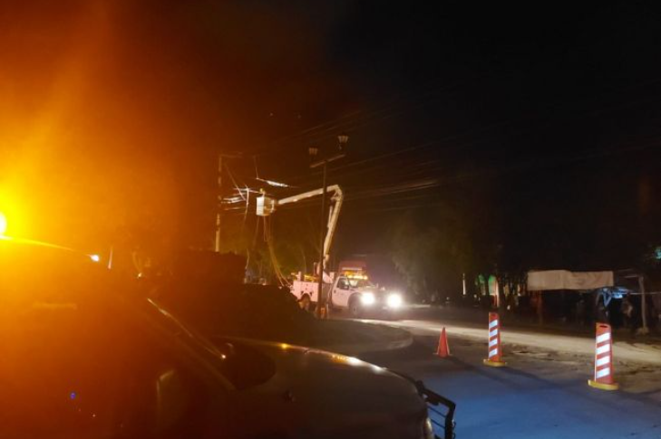 <a href="https://www.lajornadamaya.mx/quintana-roo/197983/varias-colonias-de-tulum-estan-sin-luz-por-caida-de-cable-de-media-tension#">Varias colonias de Tulum están sin luz por caída de cable de media tensión</a>