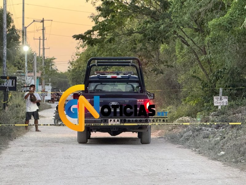 Vecinos de la colonia Cuna Maya, en la región 203, realizaron un hallazgo aterrador al encontrar el cuerpo de un hombre dentro de una bolsa negra en un área verde, a media cuadra del Cecyte 3.