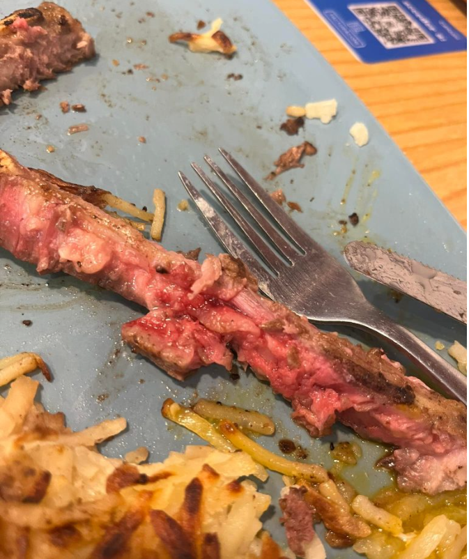 ¡¡Venden comida cruda!! afirman los primeros clientes del nuevo Ihop de Cancún
