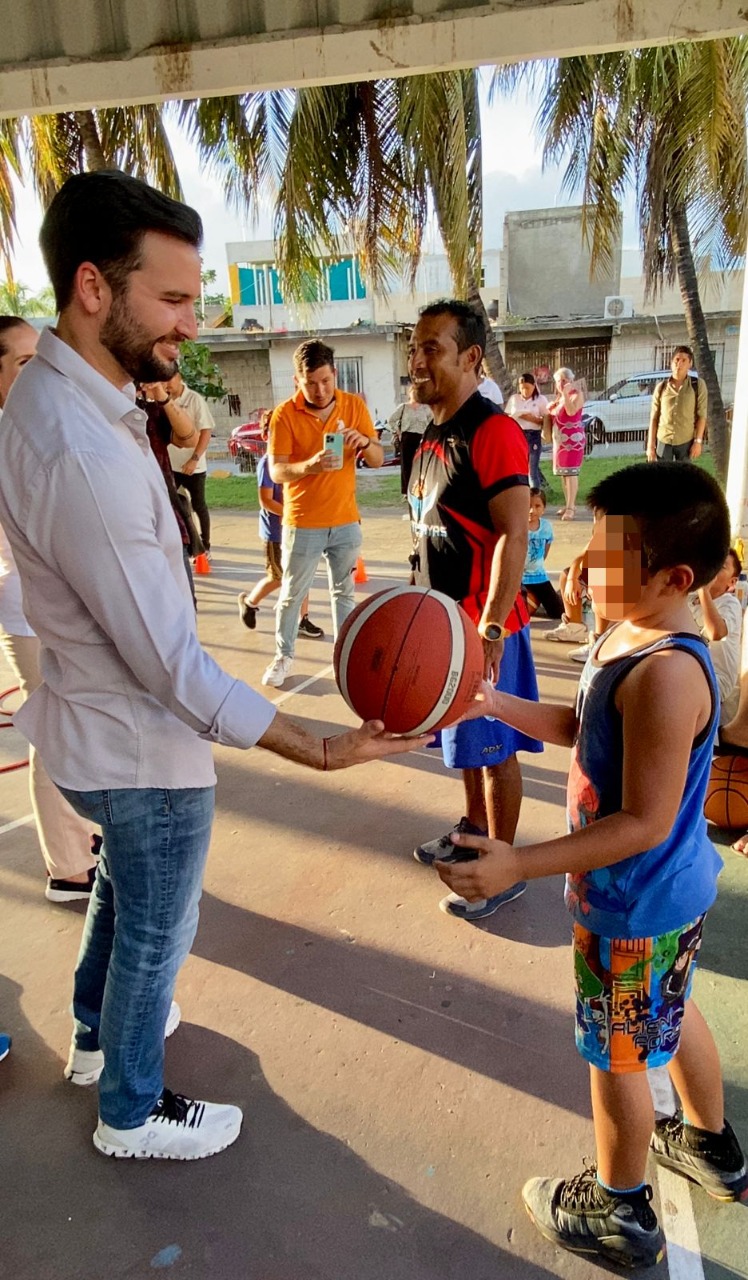Verifica COJUDEQ unidades deportivas en Isla Mujeres