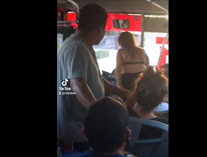 Video: ¿Semana Santa? Mujer baila para chofer de autobús de la zona hotelera de Cancún