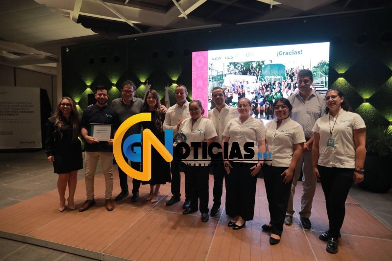 Voluntarios e instituciones reciben merecido reconocimiento por su destacada labor.
