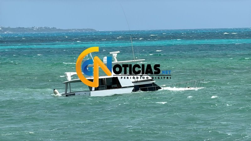 Yate se hunde frente al Meco en Puerto Juárez; dos tripulantes fueron rescatados