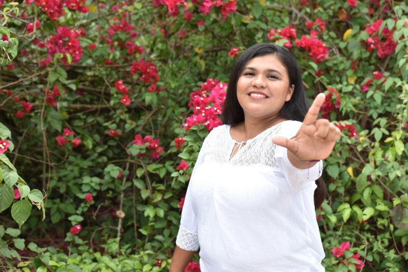 YAZMIN VIVAS PRESENTA A SU SUPLENTE