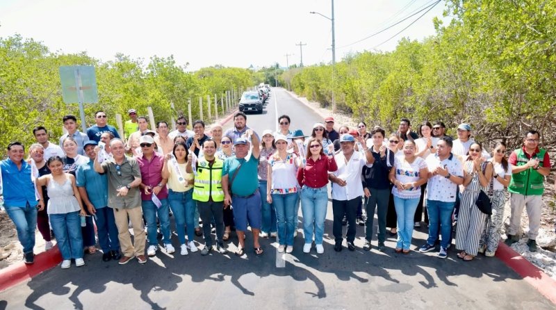 Atenea Gómez entrega pavimentación en la carretera Sac Bajo