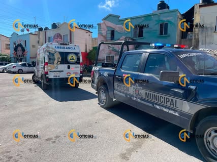 Cancún. - Una persona conocida como el “Chimuelo” balea a un abuelito en su domicilio de la región
