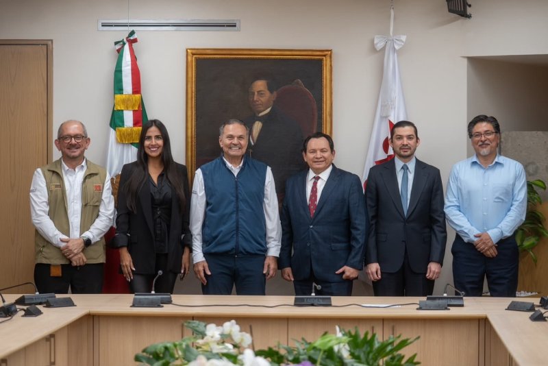 Gobernador y Infonavit refuerzan alianza para vivienda en Yucatán