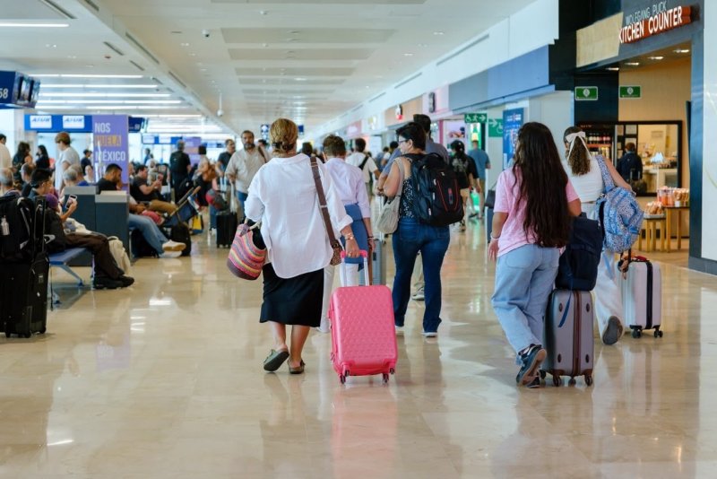 Gobernadora anuncia 10 nuevas rutas aéreas para Cancún