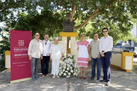 Honran legado literario de Ermilo Abreu Gómez a 132 años de su natalicio