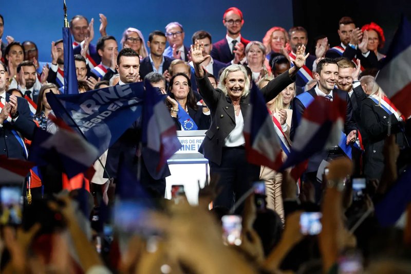 Marine Le Pen se enfrenta a las reticencias de los bancos y a los eternos obstáculos para poder