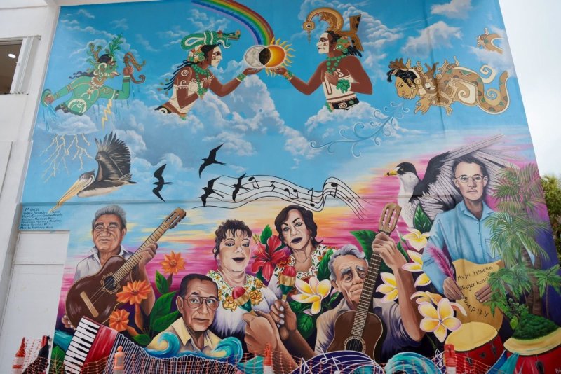 Atenea Gómez supervisa avances de la nueva Casa de la Cultura de Isla Mujeres