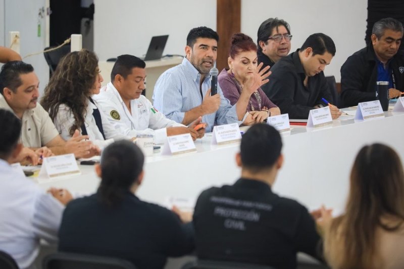 Gobierno de Estefanía Mercado refuerza coordinación con empresas para mejorar servicios urbanos