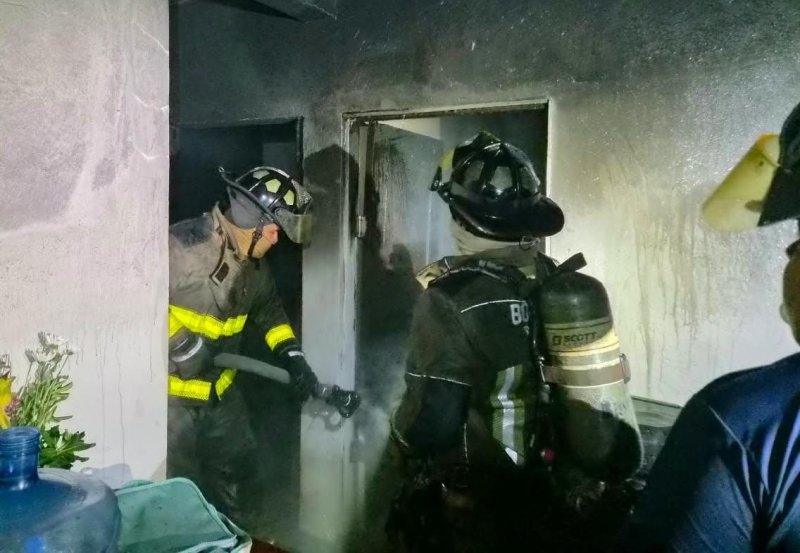 Incendio en vivienda de la Supermanzana 203 en Cancún